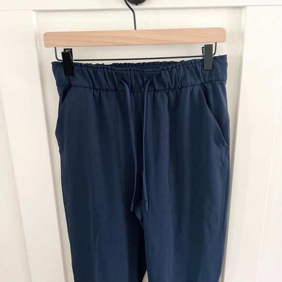 Lululemon Keep Moving Crop Pants True Navy W6BJXS Women's Size 6 - Picture 7 of 10